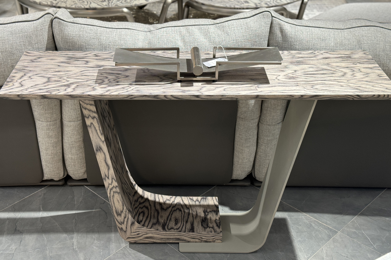 Консоль светлый шпон 6