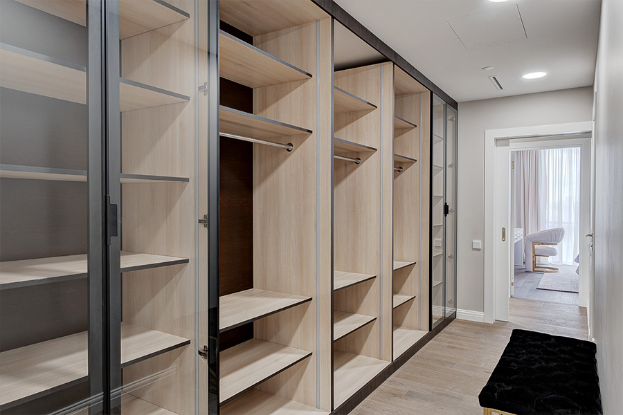 Встроенный шкаф в прихожей