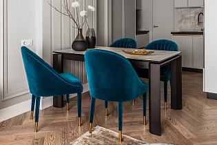 Стул велюровый синий
