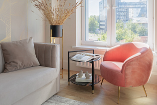 Набор из 2х металлических кашпо на подставке