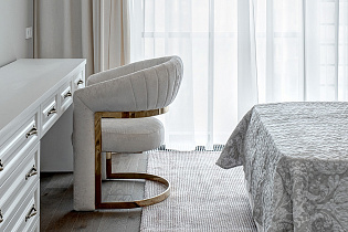 Стул велюровый кремовый/золото