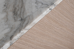 Тумба под телевизор светлый шпон/мраморная столешница 6 (превью)